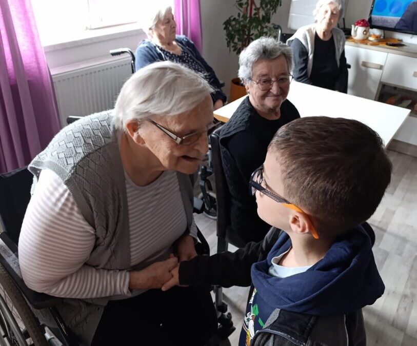 Međugeneracijski susret na Međunarodni dan starijih osoba